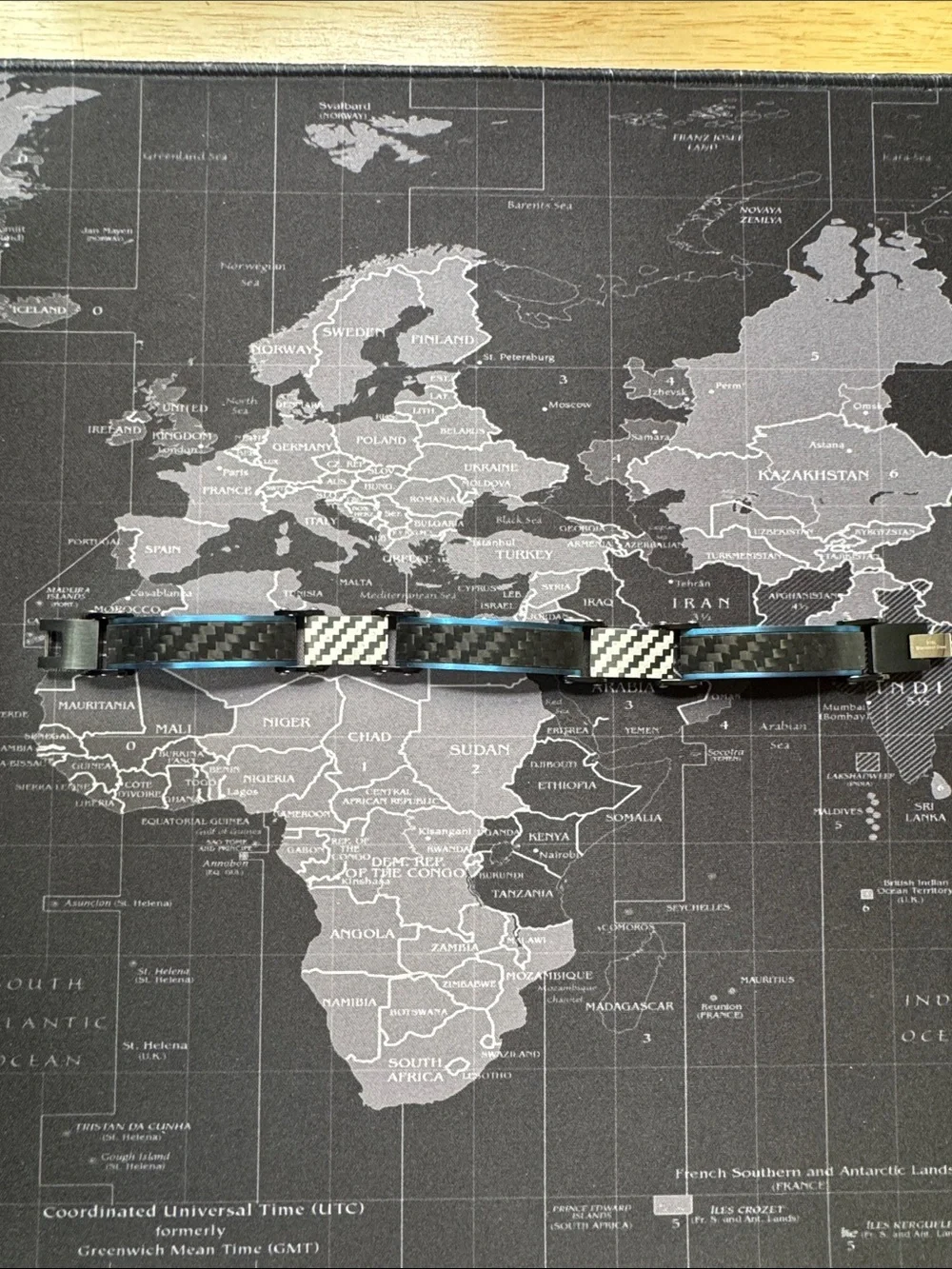 Men's Black and Blue Carbon-Fiber Style Bracelet with Checkered Accents